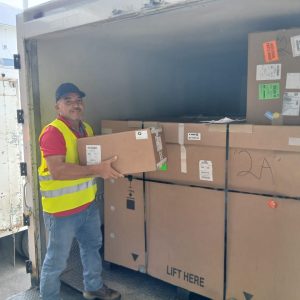 On-loading import goods from El Salvador clients